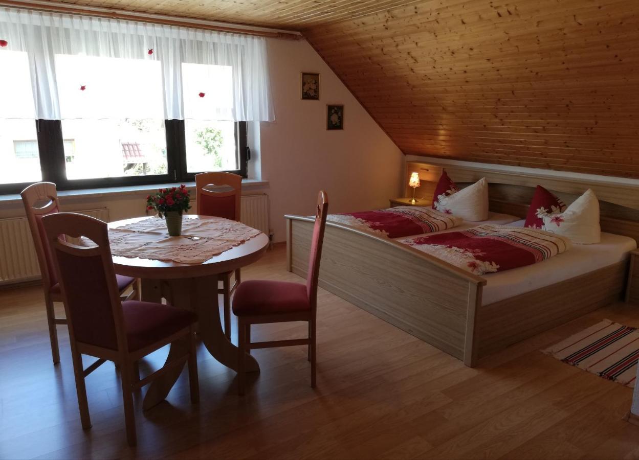 Am Waldrand Spreewald Hotell Burg  Eksteriør bilde