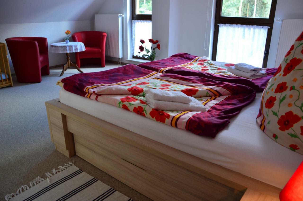 Am Waldrand Spreewald Hotell Burg  Eksteriør bilde
